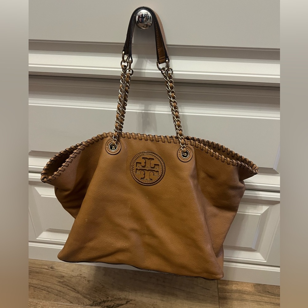 Tory Burch Marion slouchy tote /bag, chain strap